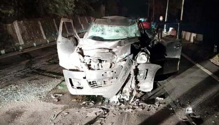 मनाली / ट्रक को कार ने पीछे से मारी टक्कर, एक युवक की मौत, 2 घायल