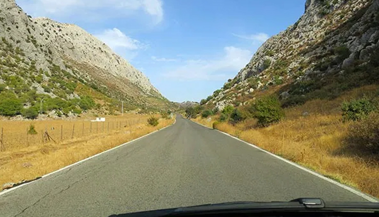 routes for road trip,road trip in andalucia,andalucia,the guadalquivir river,el tranco,the tabernas desert,el torcal national park,the hot water springs of alhama de granada