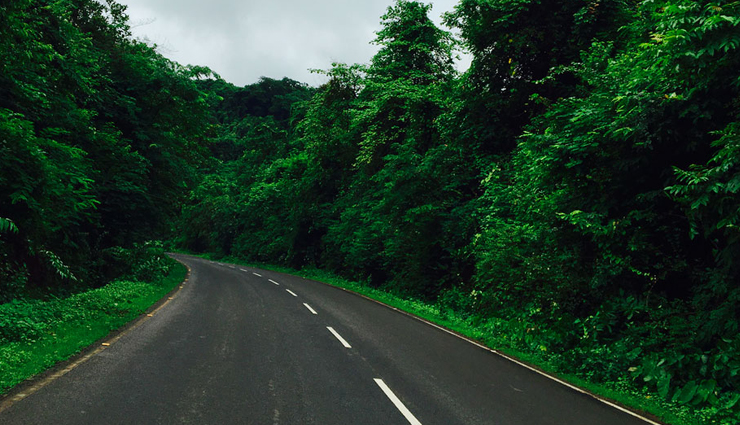 manali to leh,guwahati to tawang,mumbai to goa,ahmedabad to kutch,dehradun to nainital,darjeeling to pelling,romantic road trips in india,romantic road trips for couples,road trips in india