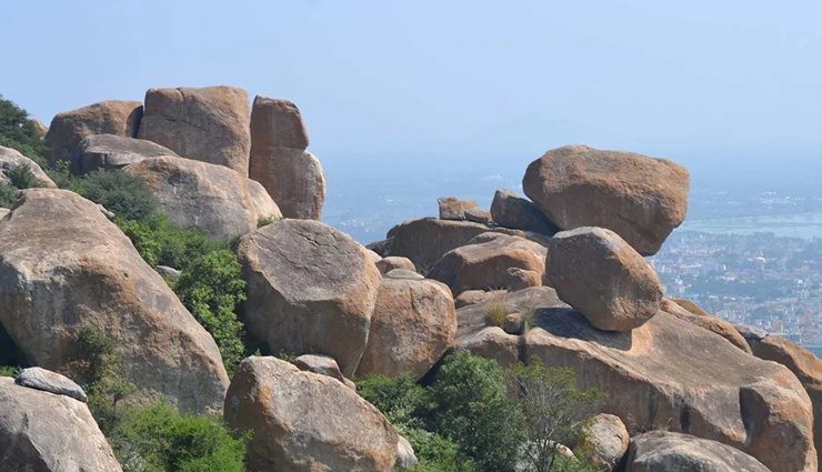 bangalore,road trips from bangalore,places to visit near bangalore,nandi hills,anthargange,skandagiri,bheemeshwari,lepakshi