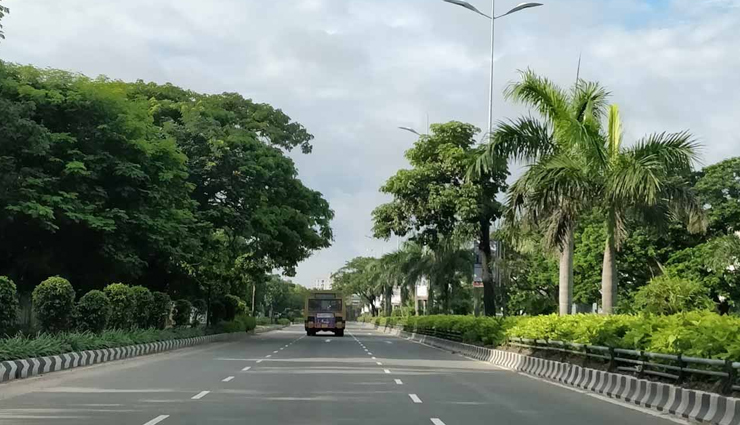 road trips,road trips in india,best road trips,must try road trips in india,india,mumbai to goa road trip,manali to leh-ladakh road trip,chennai to puducherry road trip,guwahati to cherrapunjee road trip,delhi to agra road trip