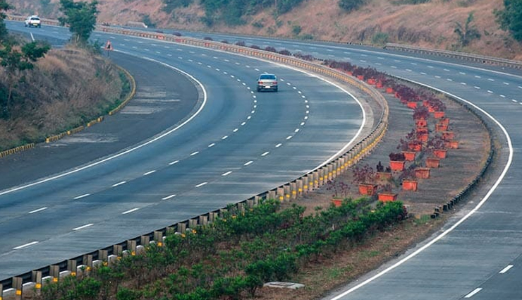 road trips,road trips in india,best road trips,must try road trips in india,india,mumbai to goa road trip,manali to leh-ladakh road trip,chennai to puducherry road trip,guwahati to cherrapunjee road trip,delhi to agra road trip