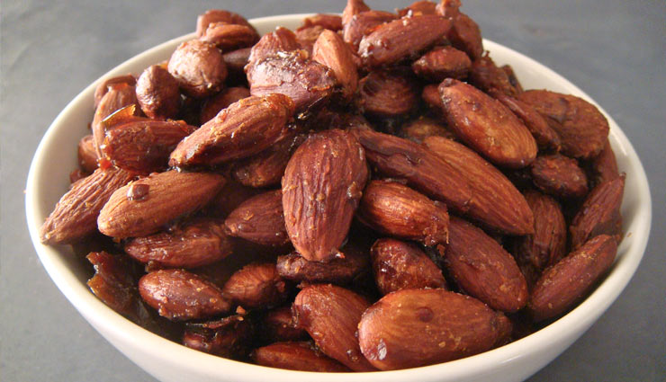 इस तरह से खाया बादाम रखता है कई बिमारियों से दूर