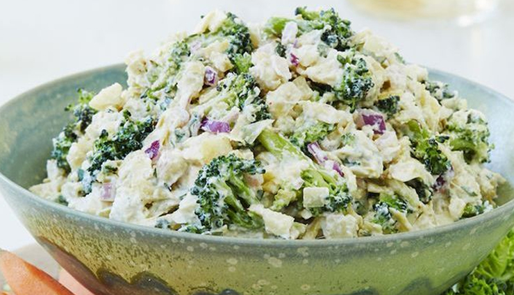 roasted broccoli-artichoke dip,healthy dip recipe,nutritious appetizer,broccoli and artichoke dip,easy party recipe,low-calorie dip,high-protein dip,greek yogurt dip,vegetarian dip recipe,crowd-pleaser dip
