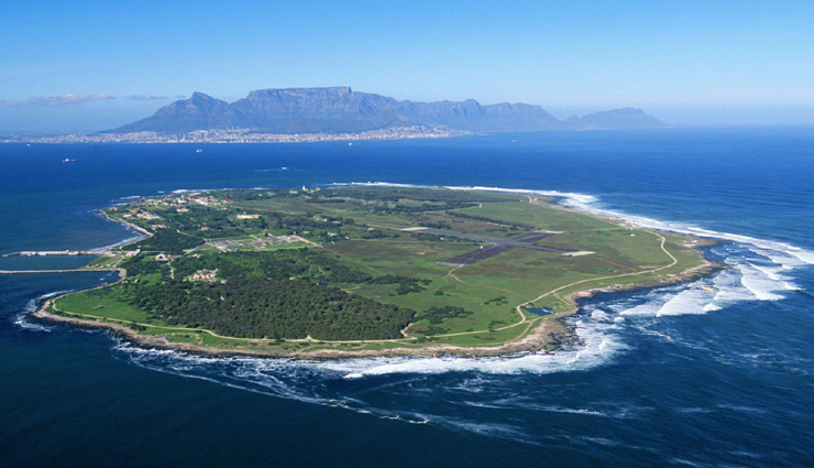 africa,unesco,world heritage sites,heritage sites in africa,rock-hewn churches of lalibela,ethiopia,vallee de mai nature reserve,seychelles,victoria falls – zambia-zimbabwe,serengeti national park,tanzania,great lakes kenya,robben island south africa,travel,holidays,travel guide,travel tips