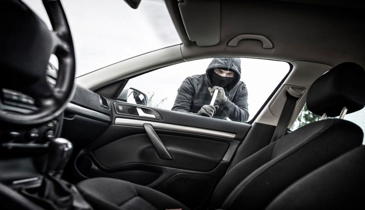 चंडीगढ़ : व्यापारी को किया टायर पंचर का इशारा, गाड़ी से उतरते ही बाइक सवार ले उड़े बैग और ब्रीफकेस