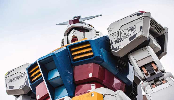 60 फीट ऊंचा रोबोट जिसे चलता देख आई पावर रेंजर्स की याद, देखें VIDEO