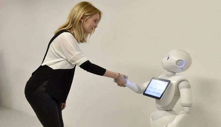 यहां रोबोट बना रहे है जोड़ियां, करवा रहे लड़के-लड़कियों की शादी weird news,weird information,robots making couples,japan