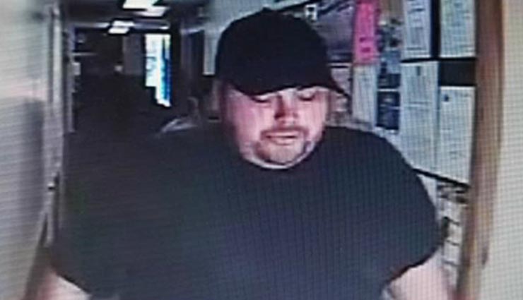 weird news,weird incident,weird reason of bank robbery,bank robbery to pay for the ring,america,texas