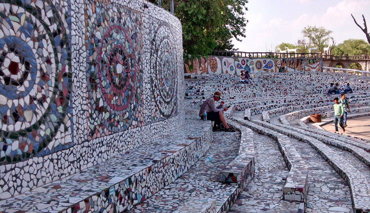 best gardens of the country attract tourists,holidays,travel,tourism