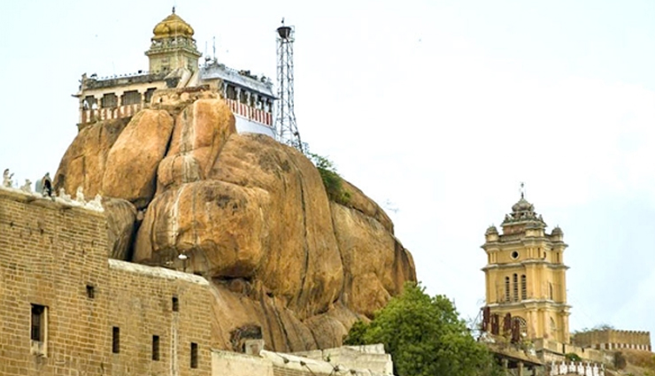 ganesh chaturthi 2024 temples,ancient ganpati temples india,lord ganesh temples to visit,best ganapati temples in india,ganesh chaturthi temple visit guide,historical ganesh temples,temples for ganesh chaturthi pilgrimage,famous ganesh temples india 2024,ganesh chaturthi travel destinations,explore ganpati temples in india