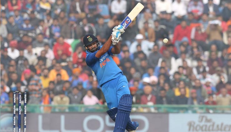 batsman hits maximum sixes in one session,one day international cricket match,ab de villiars,chris gayle,rohit sharma,shane watson,corey anderson