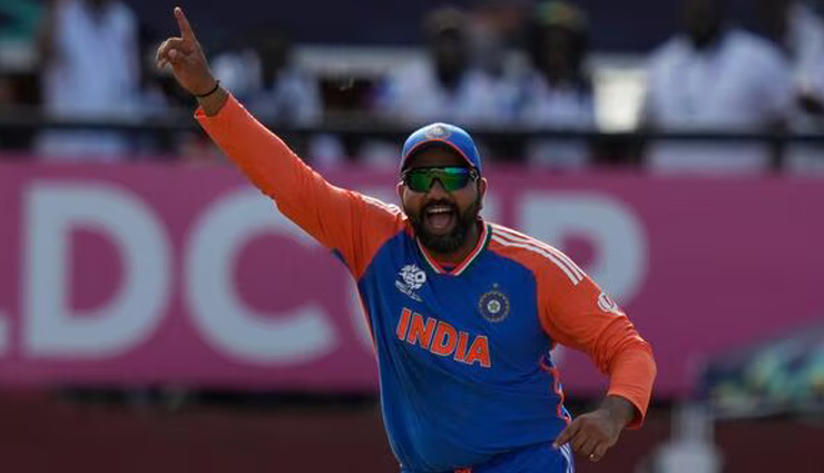 विराट कोहली के बाद कप्तान रोहित शर्मा ने भी क्रिकेट फैन्स को दिया झटका, T20 इंटरनेशनल क्रिकेट से संन्यास का ऐलान