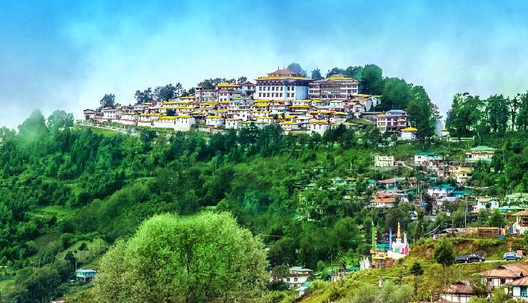 arunachal pradesh travel,northeast india tourism,arunachal pradesh nature,himalayan destinations,spiritual tourism arunachal,arunachal waterfalls,scenic valleys arunachal,arunachal lakes,ancient monasteries arunachal,peaceful holiday arunachal,hidden gems northeast india