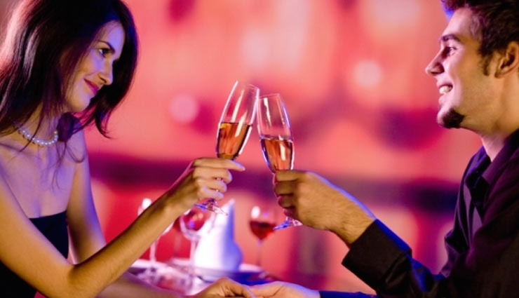 Valentine Special : इन बातों से टटोले लड़कों का मन कि वो आपको पसंद करता हैं या नहीं