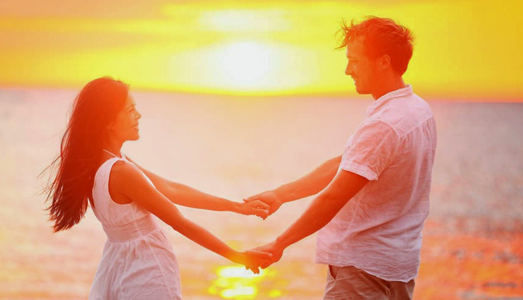 romantic with your boyfriend,ways to be romantic with your boyfriend,relationship tips,couple tips