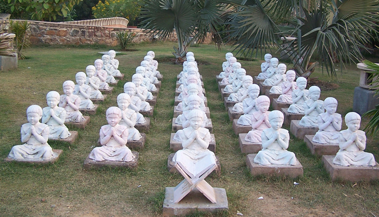 romantic places,romantic places in delhi,delhi,india,buddha garden,deer park,japanese park,delhi eye,garden of five senses