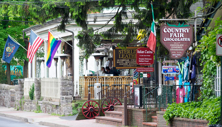 north america,romantic small towns in north america,carmel-by-the-sea,california,niagara-on-the-lake,ontario,new hope,pennsylvania,canandaigua,new york,galena,illinois