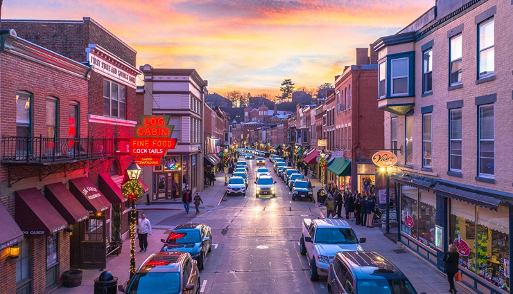 north america,romantic small towns in north america,carmel-by-the-sea,california,niagara-on-the-lake,ontario,new hope,pennsylvania,canandaigua,new york,galena,illinois