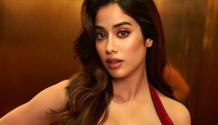 navratri 2024 hairstyles,janhvi kapoor hairstyles,navratri braid hairstyles,messy bun hairstyle for navratri,romantic waves hairstyle navratri,wet hair look navratri 2024,half-up half-down hairstyle navratri,bollywood-inspired hairstyles for navratri,festive hairstyles 2024,easy navratri hairdos