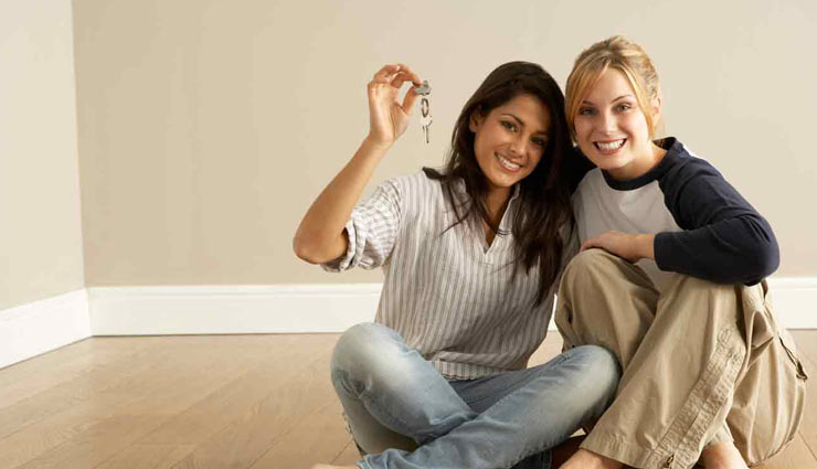 रूममेट से जोड़ें एक भावनात्मक रिश्ता, इस तरह रखें उसका ख्याल