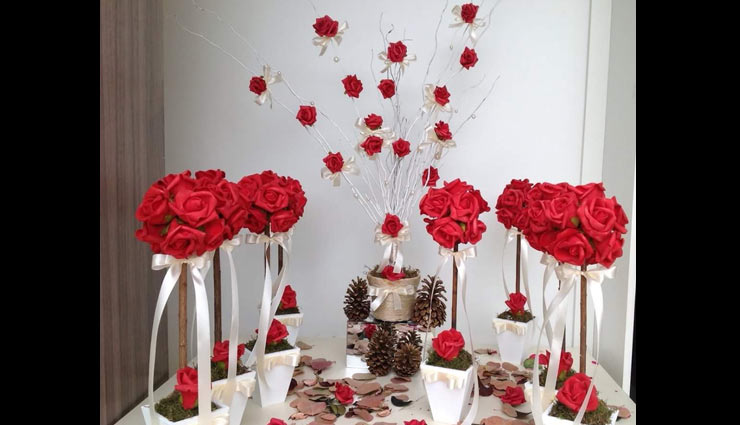 Valentines Special- 5 Ways To Decorate House With Rose Petals