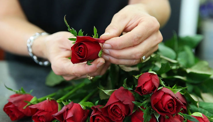 unique ways to celebrate rose day,rose day 2020,valentines week,valentines day 2020