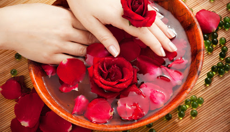 turmeric,rose,skin care tips,neem,aloe vera,5 herbs that will help you get clear skin,herbs to get glowing skin,sandalwood