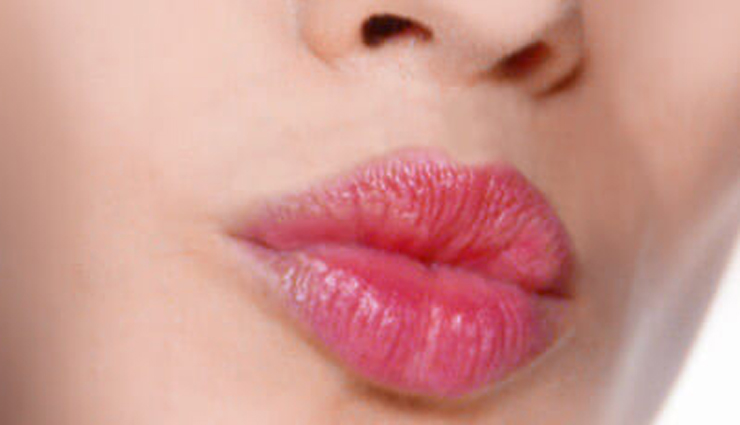 rose water benefits for skin,natural skin care with rose water,rose water for acne-prone skin,rose water for sensitive skin,anti-aging benefits of rose water,how to use rose water for skin,rose water toner for glowing skin,rose water as a makeup remover,rose water facial mist benefits,rose water and skin hydration