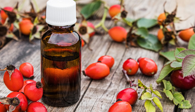 6 Well Known Benefits of Using Rosehip Oil for Skin