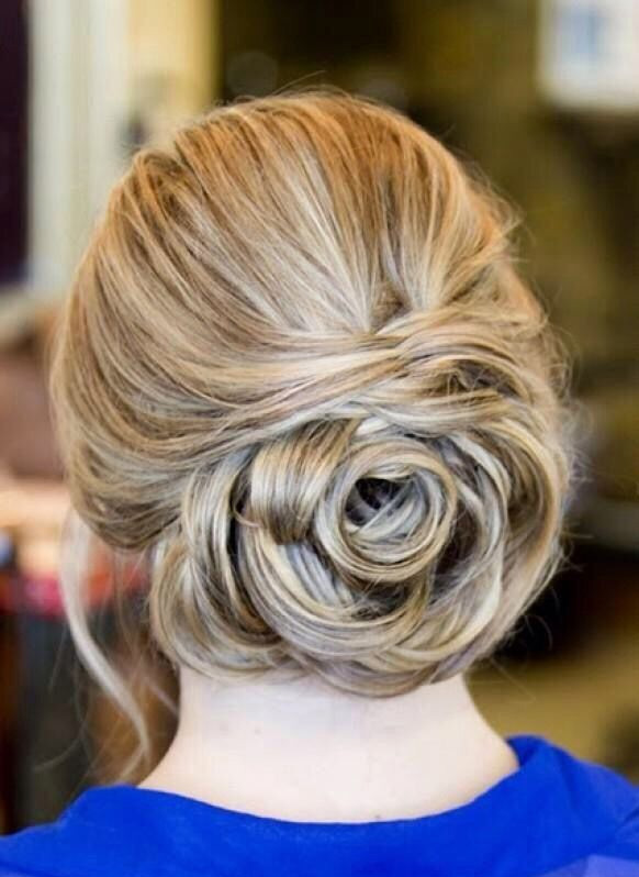 stylish bun,trending hairstyles,fashion tips