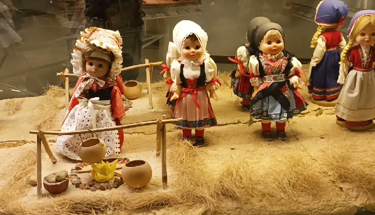 rajkot attractions,places to explore in rajkot,rotary international dolls museum,fun world rajkot,watson museum rajkot,kaba gandhi no delo,pradhyuman zoological park,jubilee garden,shri ramakrishna ashram,rajkot tourism