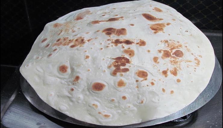 कभी भी दूसरों को हथेली में ना दें ये 5 चीजें, करना पड़ेगा नुकसान का सामना astrology tips,astrology tips in hindi,things in hand,things bring badluck