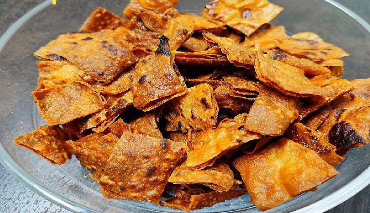 leftover roti recipes,recipes with leftover roti,creative ways to use roti,roti chaat recipe,roti pizza recipe,roti chips recipe,roti upma recipe,roti rolls recipe,indian snack recipes,healthy snack ideas with roti