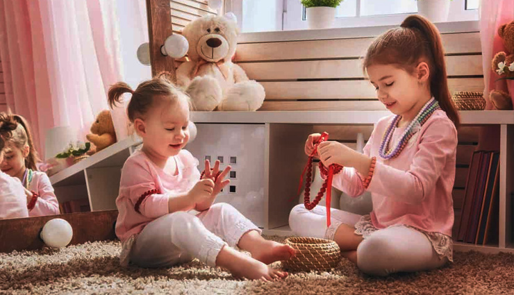 क्या आपको भी आ रही हैं बच्चों की वजह से वर्क फ्रॉम होम में दिक्कत, इन तरीकों से बनाए काम को आसान kids,work from home,kids disturbing