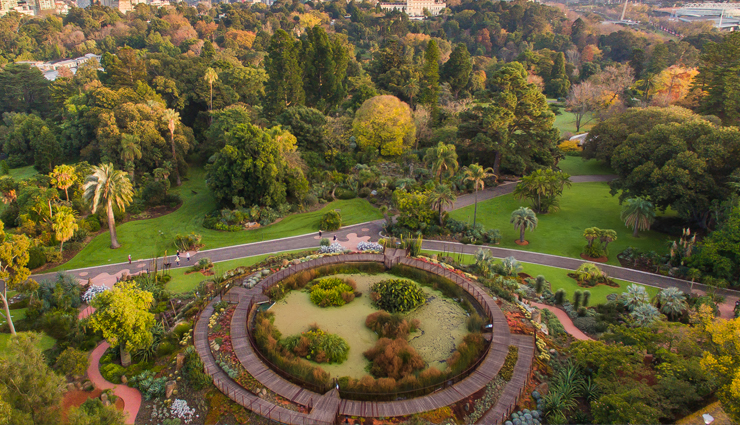 melbourne attractions,tourist attractions melbourne,top attractions in melbourne,must-visit places in melbourne,popular landmarks in melbourne,melbourne sightseeing,melbourne tourism,melbourne travel guide,iconic places in melbourne,things to do in melbourne