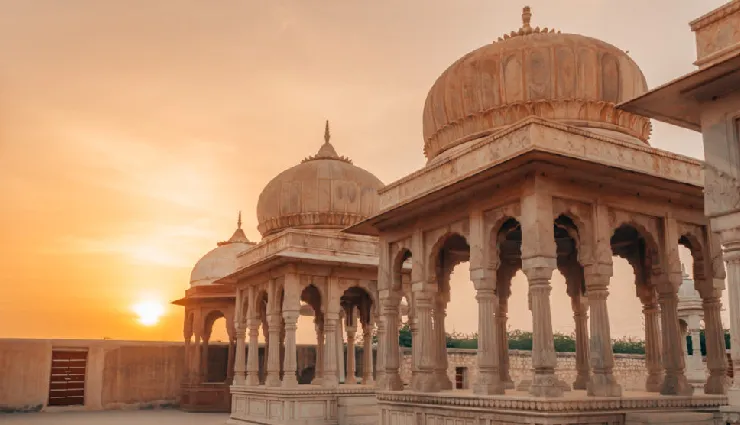 bikaner tourism,bikaner attractions,bikaneri bhujia,rajasthan royal cities,bikaner palaces,bikaner havelis,thar desert travel,bikaner museums,rajput heritage rajasthan,bikaner culture and history