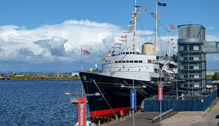 edinburgh,amazing attractions in edinburgh,10 amazing attractions in edinburgh,national museum of scotland,camera obscura and world of illusions,edinburgh castle,palace of holyroodhouse,scottish national gallery,greyfriars kirkyard,the real mary kings close,the scotch whisky experience,royal botanic garden,royal yacht britannia,holidays,travel guide,travel tips