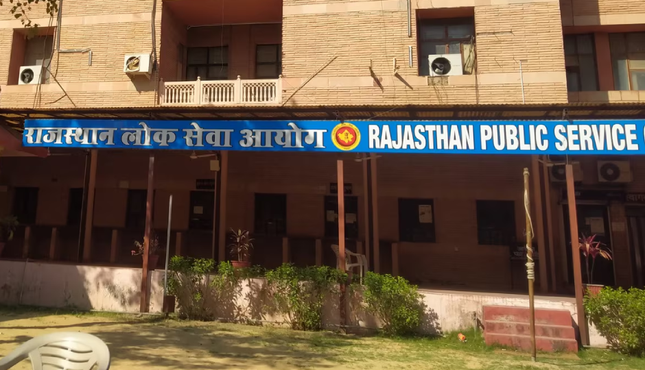 RPSC : सैकंड ग्रेड सीनियर टीचर के 6500 पदों पर होगी भर्ती, इस दिन से शुरू होगी आवेदन प्रक्रिया