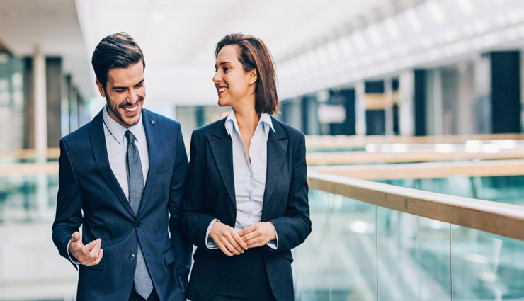 office romance,tips to handle office romance,romance tips,affair tips,office affair tips