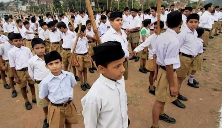 rss school students,reenact babri demolition,kiran bedi,dv sadananda gowda,school in karnataka run by an rss member,karnataka