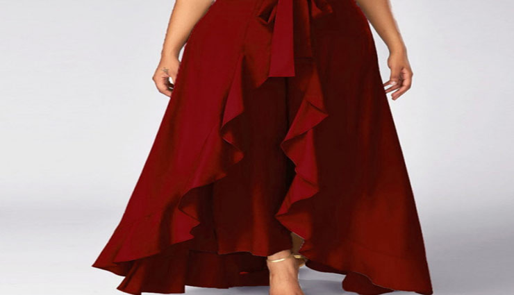 वेस्टर्न ड्रेसेस के शोकीन है तो ट्राई करे इन आउटफिट्स को