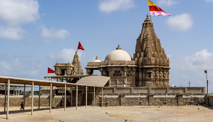 gujarat temples,famous temples in gujarat,popular temples in gujarat,gujarat pilgrimage sites,religious places in gujarat,ancient temples in gujarat,historic temples in gujarat,gujarat temple tourism,gujarat temple architecture,gujarat temple tour