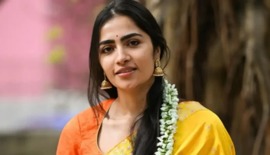 Hrithik Roshan,actor hrithik roshan,saba azad,actress saba azad,hrithik saba,hrithik saba relationship,war 2,rukmini vasanth,actress rukmini vasanth,kantara chapter 1,rishab shetty