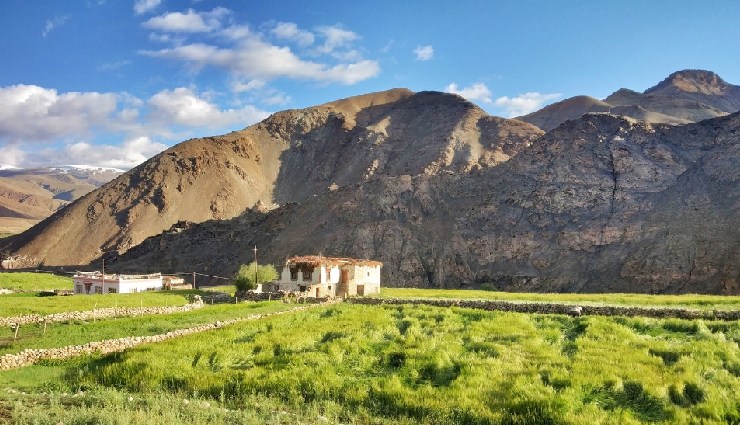 offbeat places in leh ladakh,hidden gems in ladakh,unexplored places in ladakh,must-visit places in leh,best offbeat destinations in ladakh,turtuk village ladakh,hanle observatory ladakh,changthang region ladakh,suru valley rangdum,nubra valley sumur,yarab tso lake panamik,basgo palace ruins,upshi monasteries,rumtse tso moriri trek