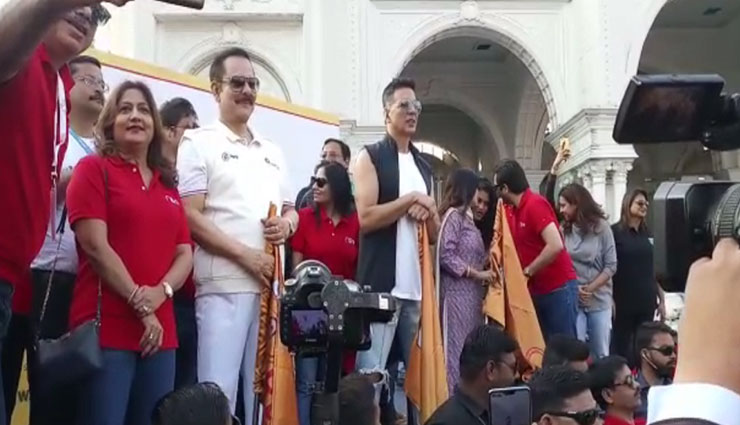 मासिक धर्म से जुड़ी वर्जनाएं दूर करने के लिए मैराथन में शामिल हुए अक्षय कुमार