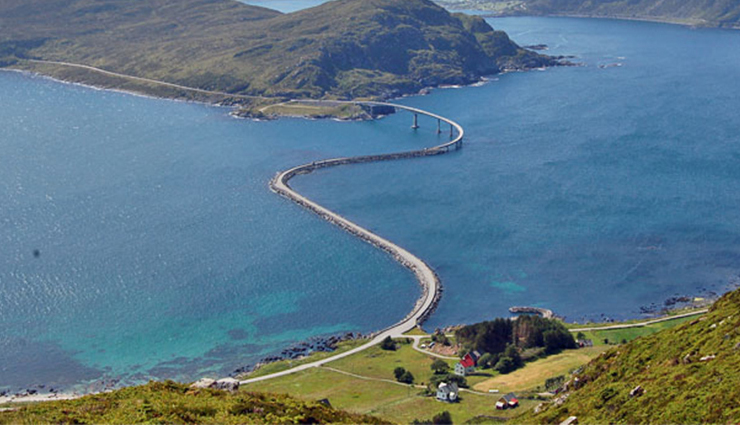 hot tourist spot,norway tourist spot,trolltunga,lofoten islands,preikestolen,alesund,jotunheimen national park,bergen,geirangerfjord,stetind,oslo,runde island,travel,holidays,travel guide,travel tips