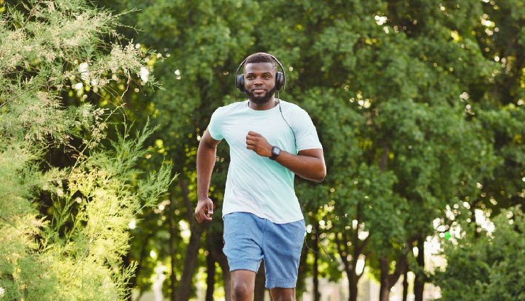 bone health,how to strengthen bones,osteoporosis prevention,brittle bones remedies,bone loss after 30,bone density tips,natural bone health tips,lifestyle for strong bones,improve bone strength,bone care for adults