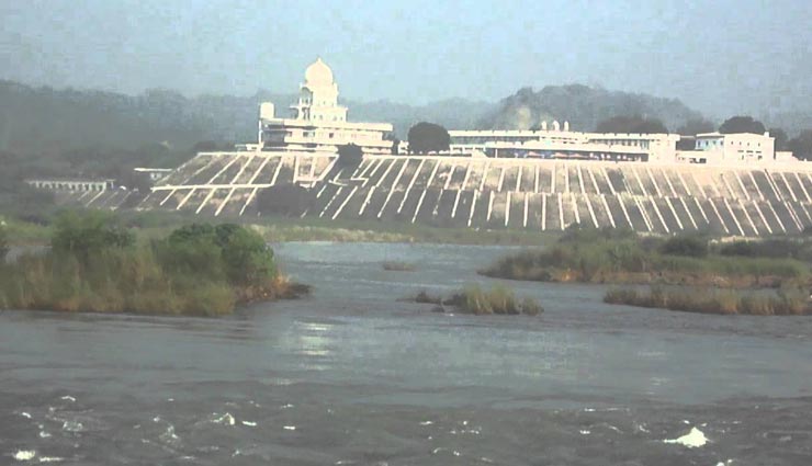 travel in the monsoon,tourist places,indian tourist places,mansoon tourist places