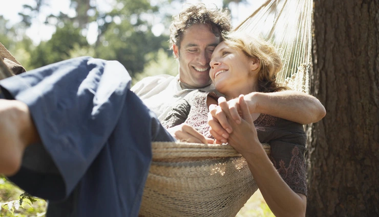 clingy guy,needy boyfriend,red flags,toxic relationships,relationship advice,dating warning signs,possessiveness,emotional clinginess,relationship problems